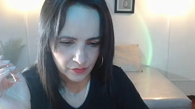 Juliana  lx online show from March 9, 2:20 pm