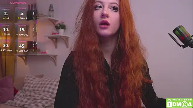 caty cuddly online show from April 23, 9:50 pm