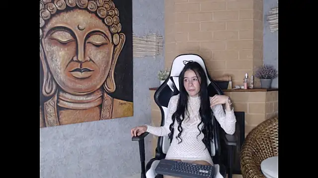 kinkytattobabe online show from December 1, 8:00 pm