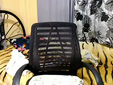 lovelyxmorena online show from January 9, 9:52 pm