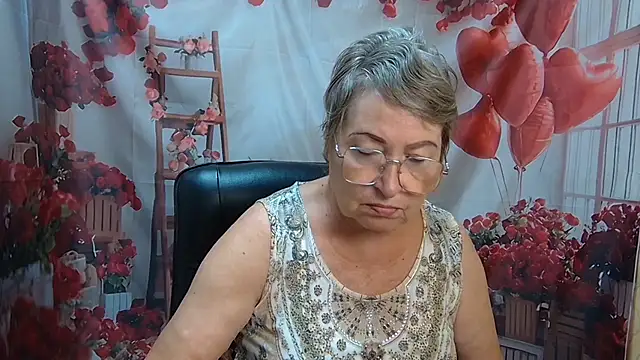 OlgaLuck online show from July 22, 5:30 am