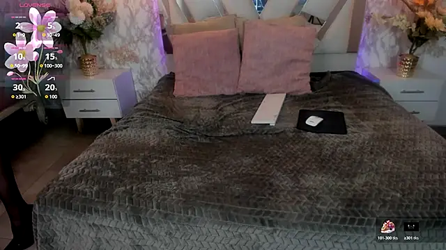 Mysterius Woman online show from November 26, 1:23 pm