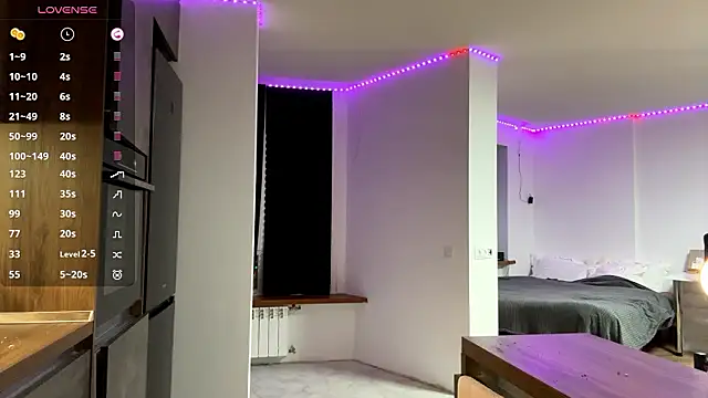 EIeniVanwart online show from February 19, 4:39 pm