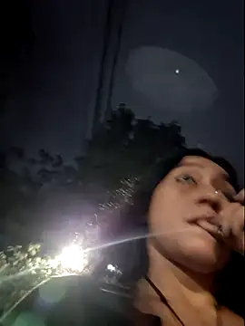 Eveeelyn25 online show from June 6, 1:56 am