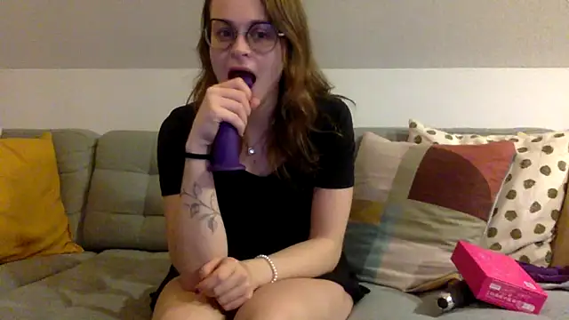 norafack33 online show from January 31, 7:34 pm