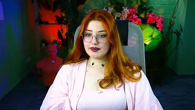 StaceyJensen online show from April 4, 8:24 am