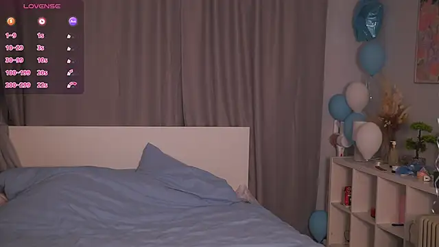 AmillyGile online show from February 24, 7:01 pm