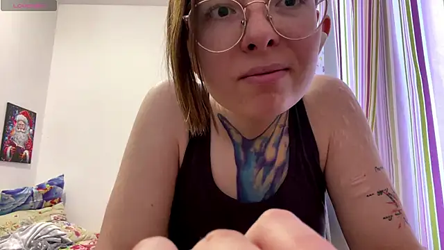 FiorettaFen online show from November 25, 7:10 am