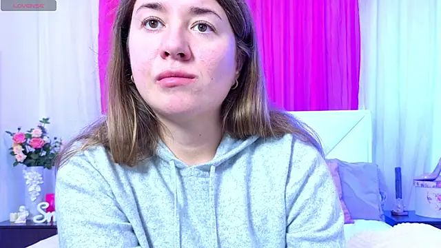 Leona Rae online show from November 27, 11:46 am