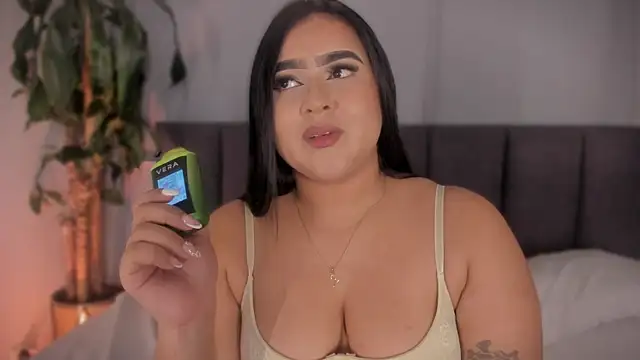 alejandrarojas  online show from July 3, 7:42 pm