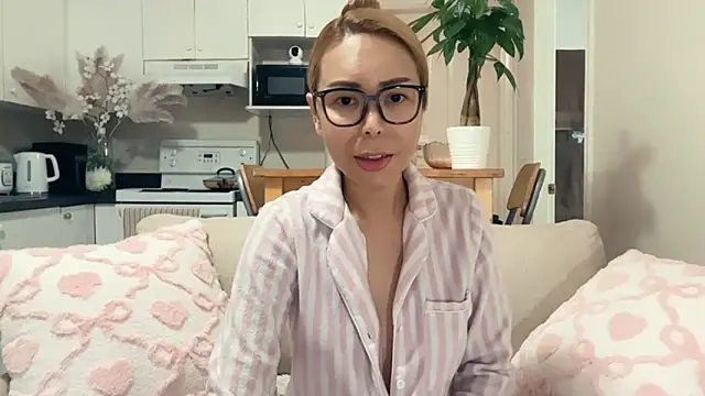 the vixen online show from February 17, 3:22 pm