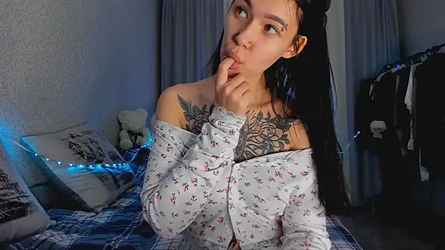 SakuraVibe online show from November 27, 3:37 pm