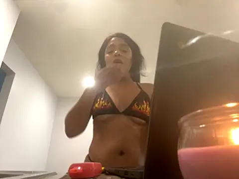 xoeewinters online show from November 24, 9:28 pm