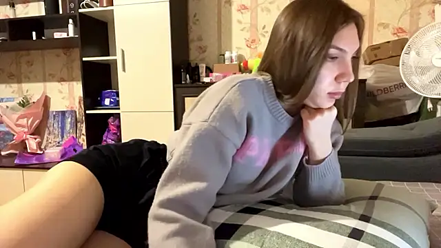 Katebarbie online show from February 12, 4:30 pm