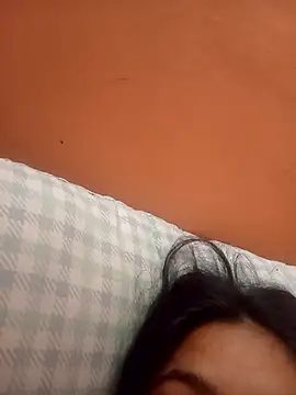 Bizcochitoc4 online show from February 20, 1:12 pm