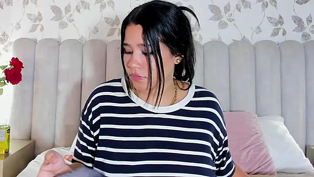 Lizz Bunny online show from February 3, 2:53 am