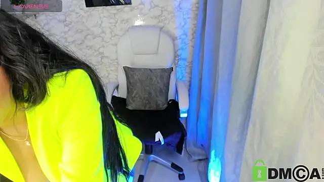 aisha cambell online show from December 2, 10:34 pm