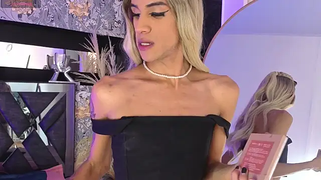 megan lenon online show from May 11, 8:28 pm
