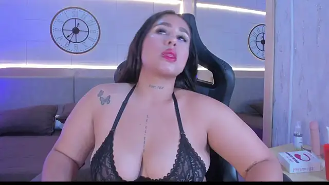 Julietaa 1 online show from November 26, 8:54 pm