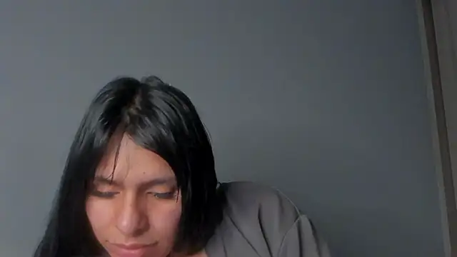 SaraAndrade  online show from July 17, 12:42 pm