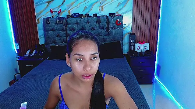 Meryandcris online show from March 14, 2:23 am