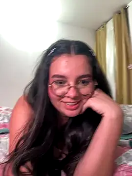 LilBunny 1 online show from November 26, 12:00 am