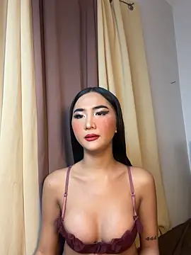 Diannellove online show from June 10, 5:55 pm