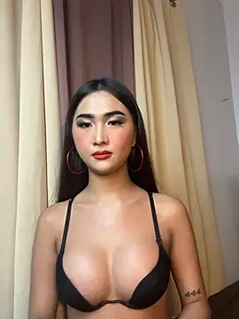 Diannellove online show from June 2, 6:31 pm