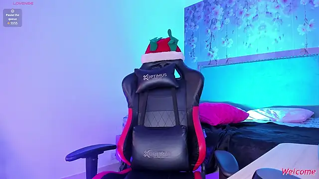 Anthonela art online show from December 22, 1:47 pm