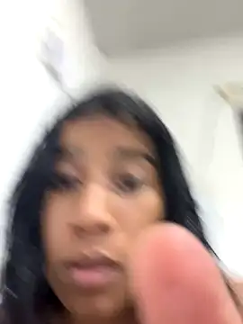 KattyAndDorian online show from December 3, 5:32 am