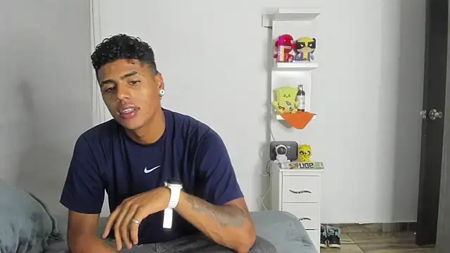  Camilo Rodriguez  online show from December 18, 4:39 am