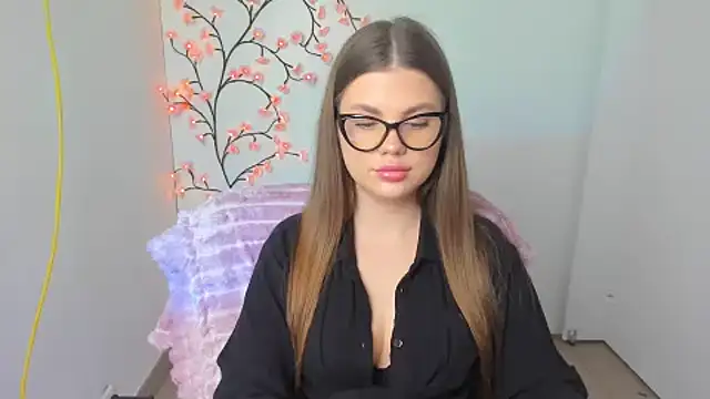 Violetta Brilliant online show from December 5, 12:50 pm