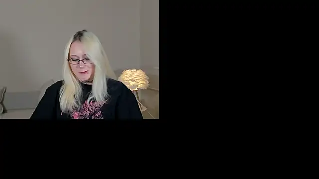 StellaZeolla online show from November 27, 3:04 pm