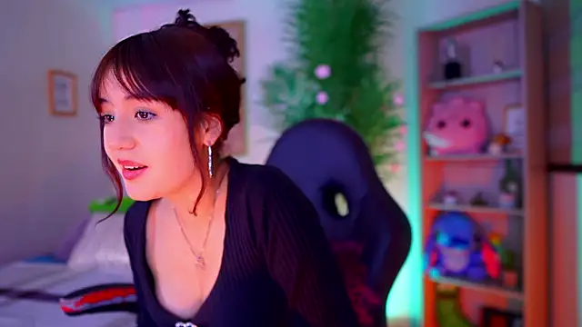 dakotaa 01 online show from December 2, 3:25 pm