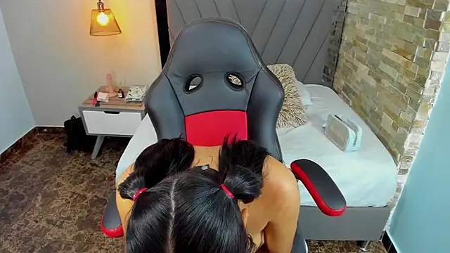 BRIAGALVIN4 online show from November 27, 7:39 pm