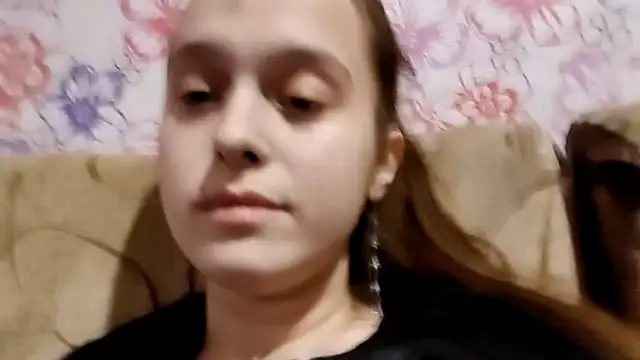 SophieHazely online show from December 19, 11:13 am