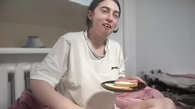 Aphr0ditee online show from April 8, 8:16 am