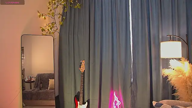 Jennifer Wiliams online show from February 27, 11:54 am