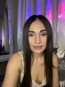 MonikaSi online show from April 3, 5:00 pm