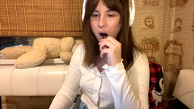 Tessa Muse online show from December 4, 3:35 pm