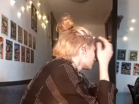 AmyGrok online show from December 2, 12:40 pm