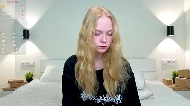 GhisllaineWestler online show from February 13, 6:37 am