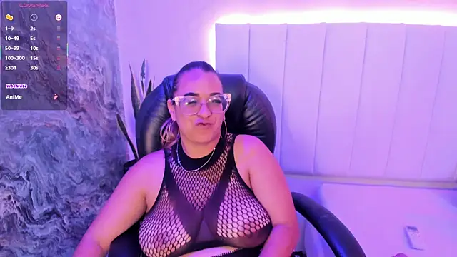MHONIKBELUCCI online show from June 3, 1:01 pm