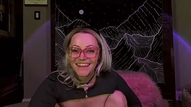 only one onyx online show from November 30, 3:32 am