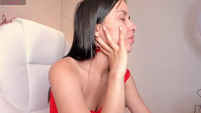 Cherrybombs  online show from January 19, 12:12 pm