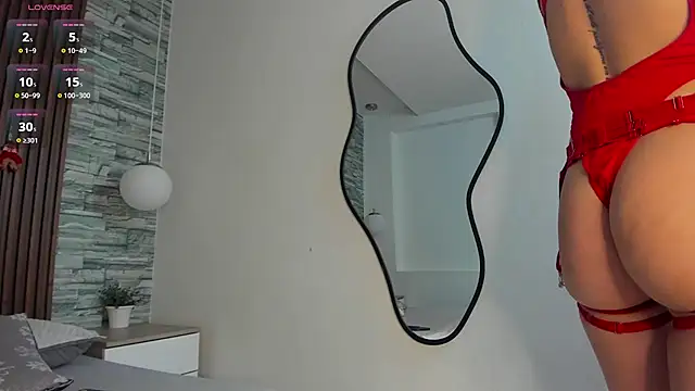 skinny naughty  online show from December 1, 8:55 pm