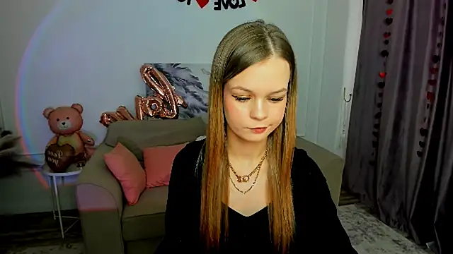 MidnighteAura online show from February 25, 12:26 pm