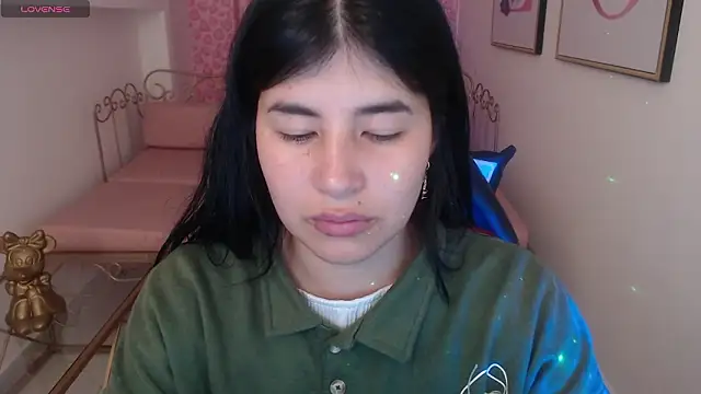 Nina harpper  online show from February 3, 1:05 pm