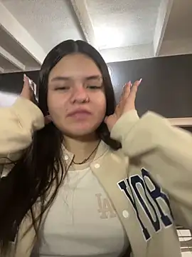 Camila Duarte2 online show from December 15, 1:16 pm