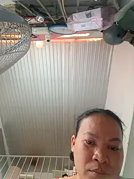 felicity chloe online show from April 9, 8:42 am